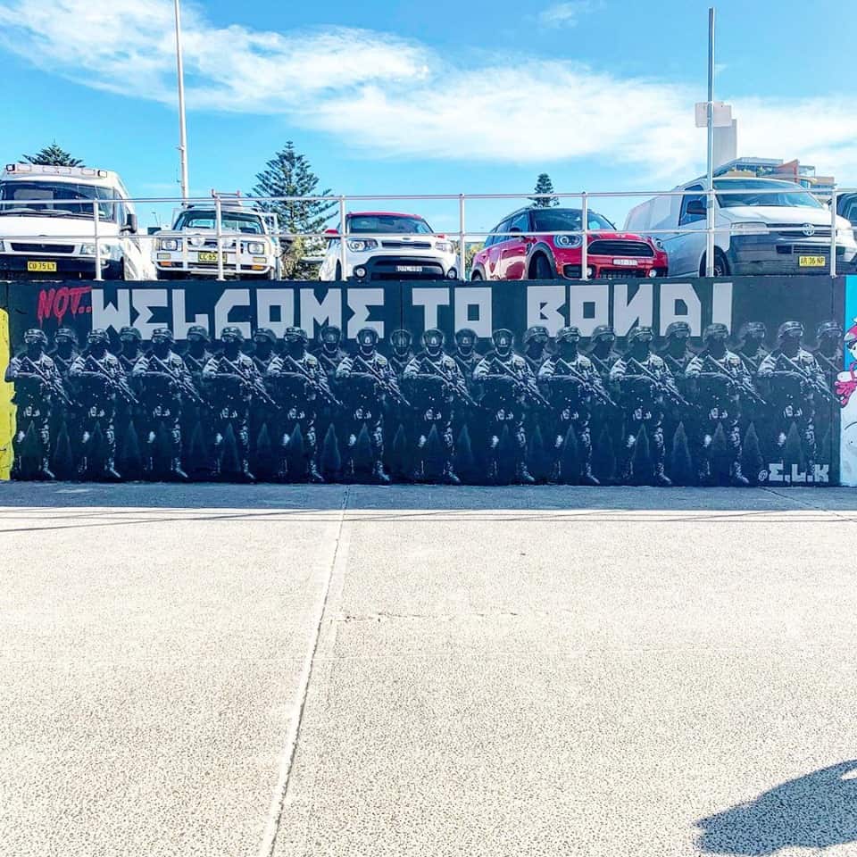 The mural has been criticised as "offensive propaganda".