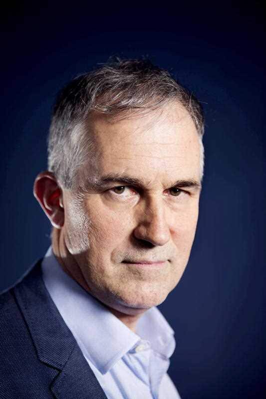 Financial Times journalist and first vice president of the Foreign Correspondents' Club (FCC), Victor Mallet.