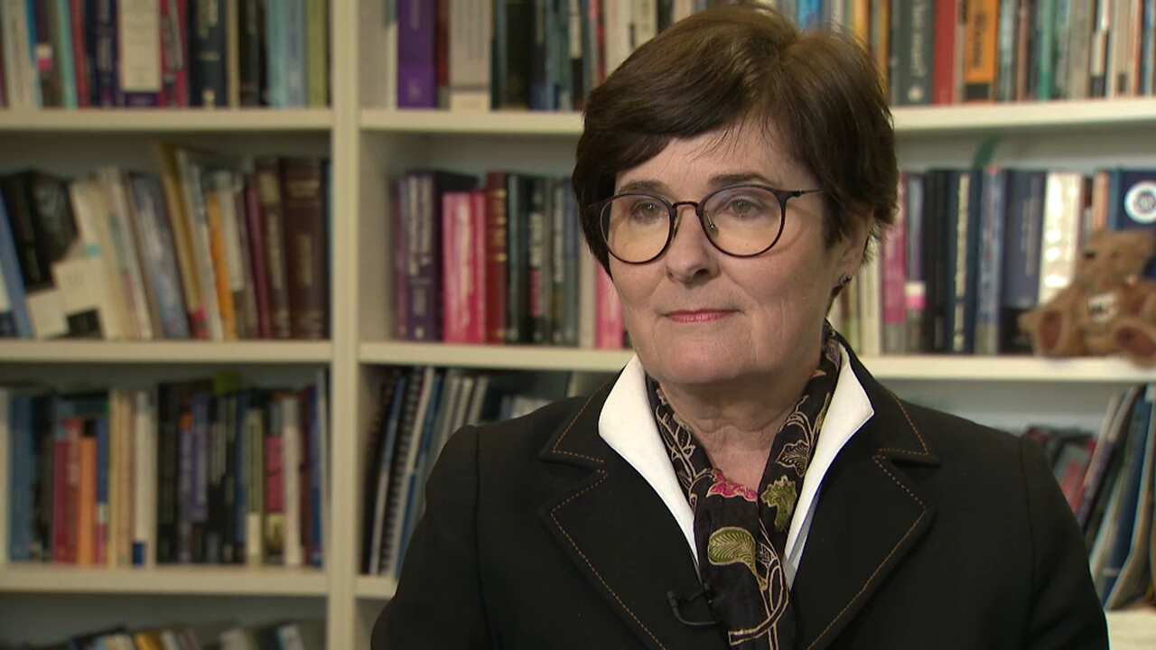 Professor Mary Crock says there are no legal barriers stopping the government from releasing asylum seekers from offshore detention centres.