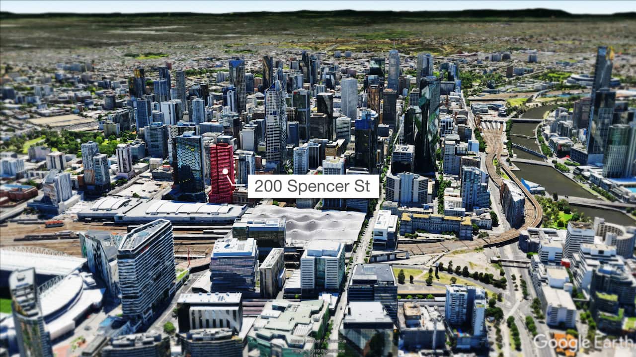 Skyscraper fire in Melbourne under investigation.