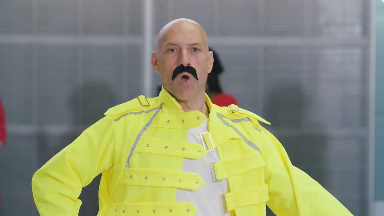 Heathrow baggage handler performing for Freddie Mercury's birthday