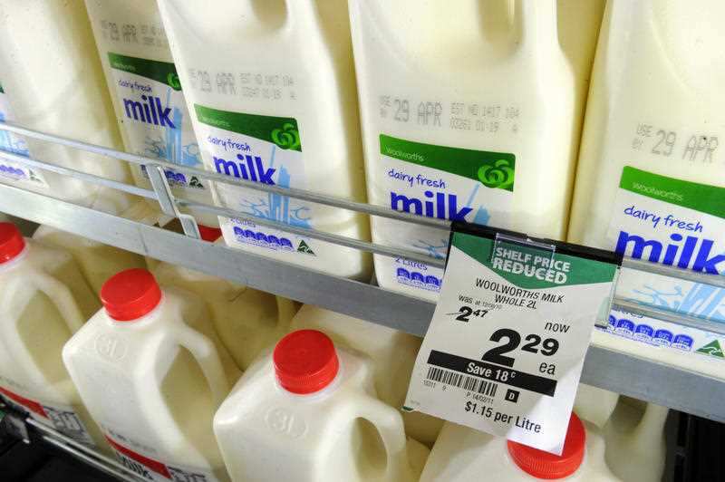 Coles and Woolworths are being urged to do more to help farmers struggling in the drought.