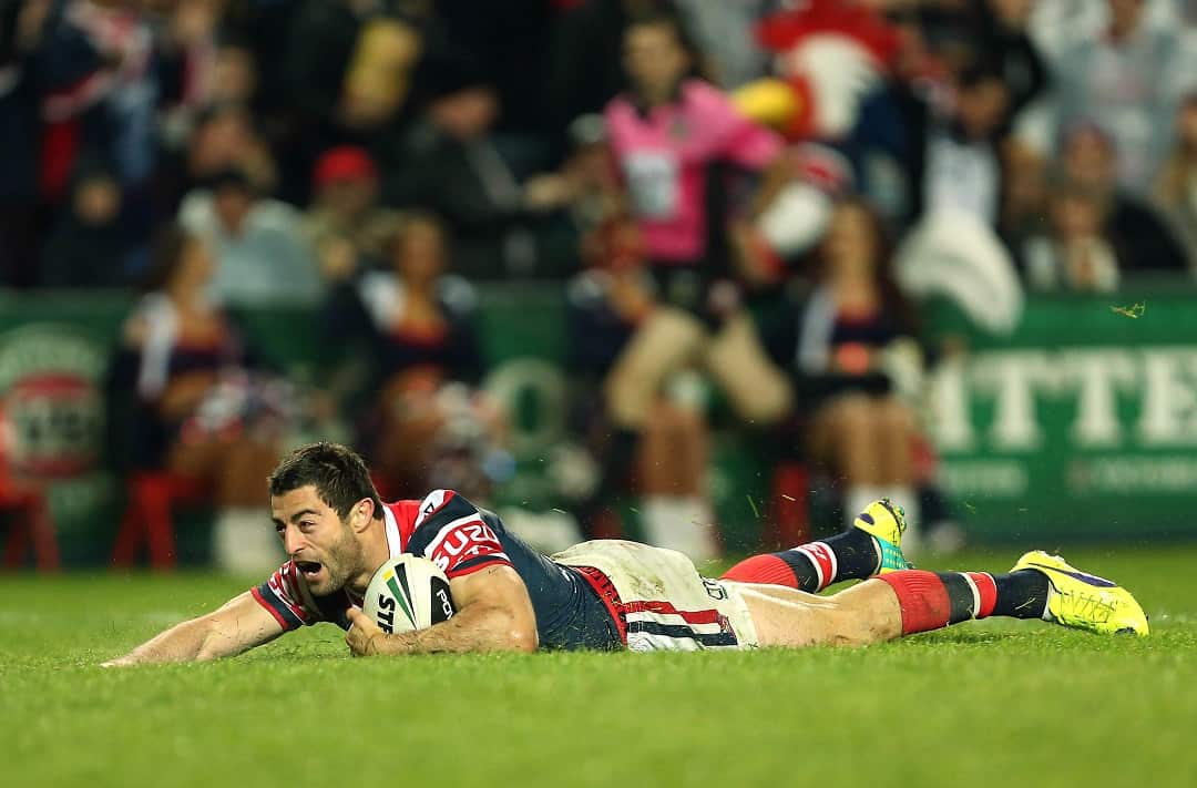 Anthony Minichiello scoring a try at Sydney Football Stadium in 2014. 