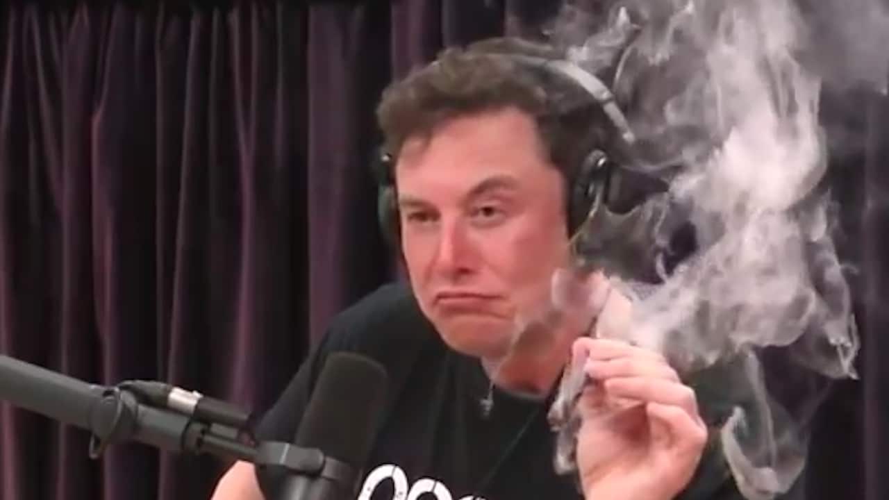 Elon Musk talked about artifical intelligence and colonising space during the long interview. 