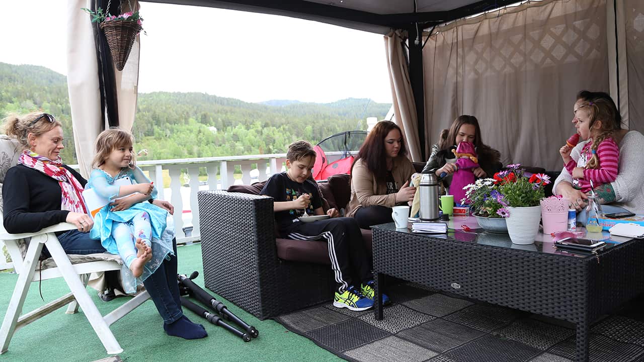 Georgina (left) talks to Monica Fridtjofsen (right) who fought to have five of her children returned after they were taken by Barnevernet.