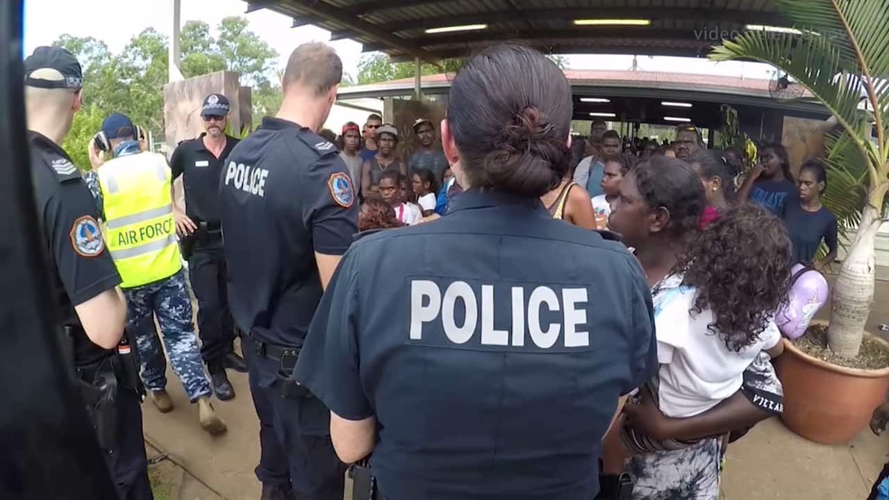 Authorities say 2076 people registered at evacuation centres in Darwin and Katherine.