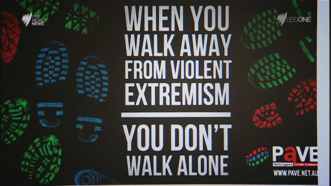 Young people are taught to recognise the signs their peers might be under unhealthy influences. (SBS)