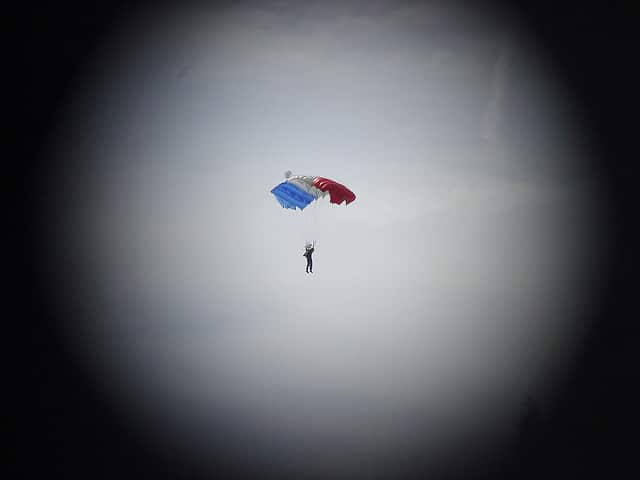 Parachute 