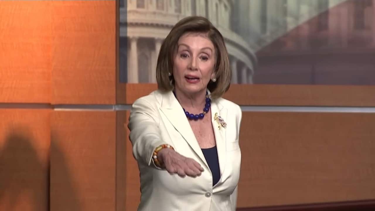 US House Speaker Nancy Pelosi was stopped in her tracks by the reporter's question. 