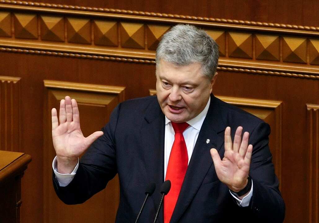 Ukrainian President Petro Poroshenko warned that his country was under threat of full-scale war with Russia.
