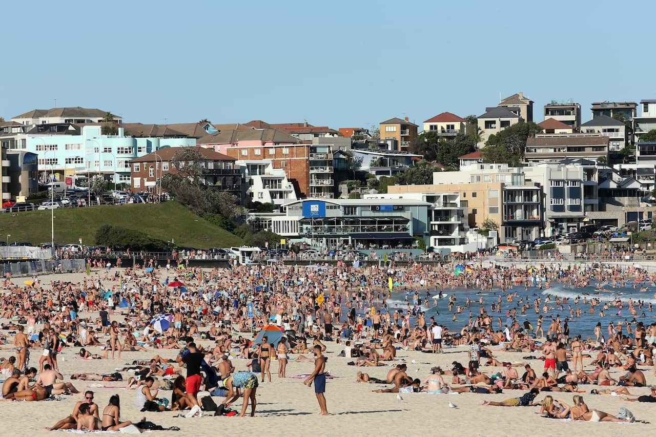 This photo of a crowded Bondi beach on Friday prompted authorties to close the beach. 