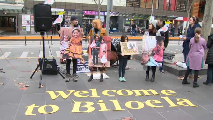 Protesters in Melbourne rally calling for the Immigration Minister to stop the deportation of the family. 