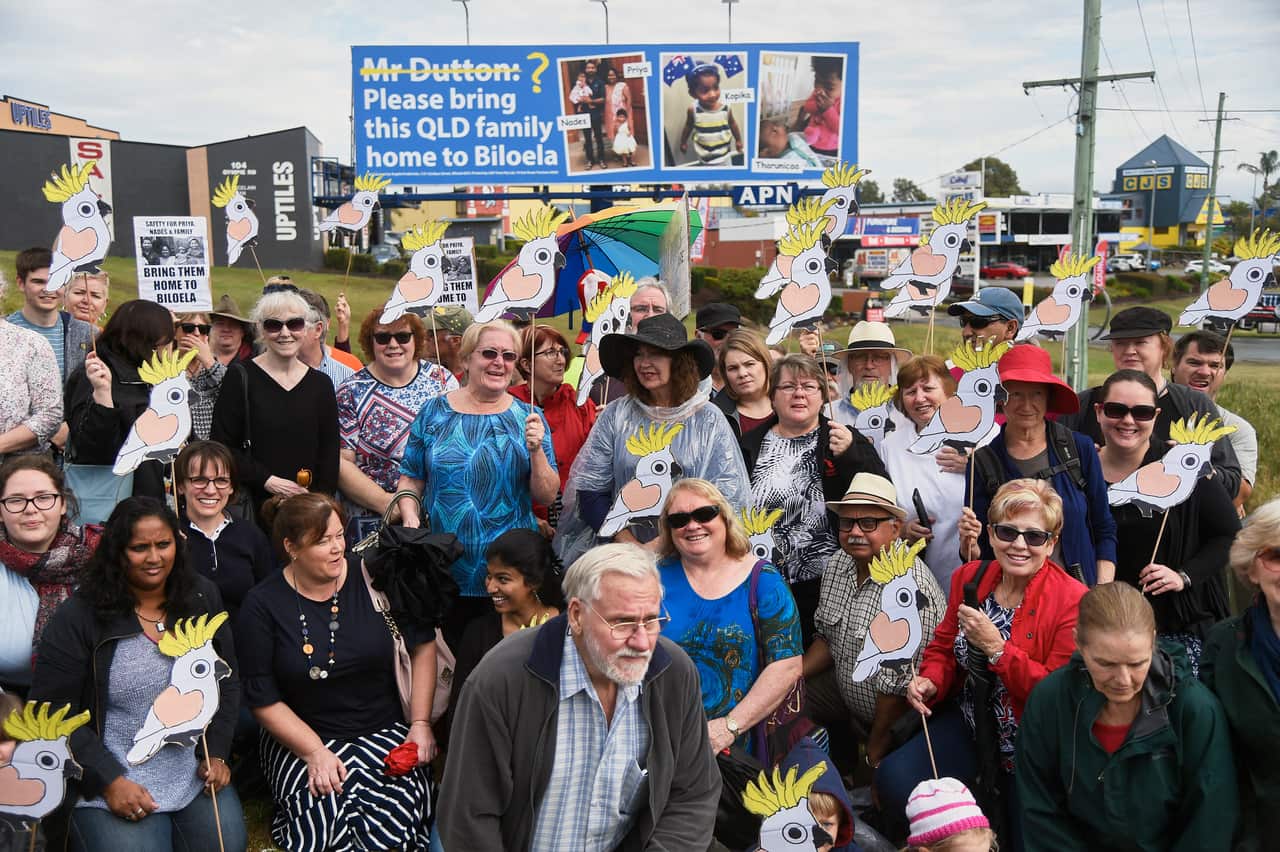 Friends and supporters are urging airlines not to transport the Tamil family to Sri Lanka.