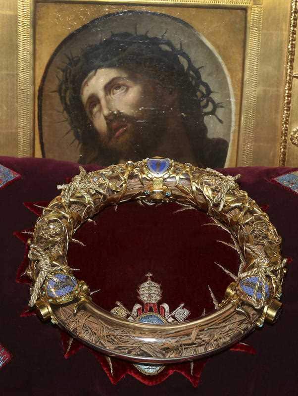 The Crown of Thorns relic.