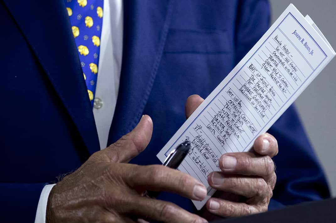 The notes of Joe Biden referencing Kamala Harris.