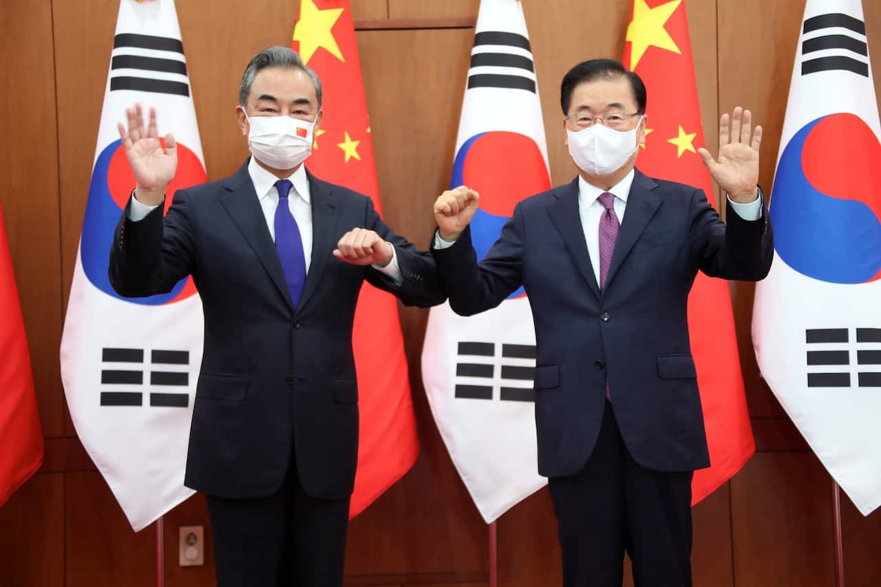 Chinese Foreign Minister Wang Yi (left) met with his South Korean counterpart, Chung Eui-yong, in Seoul on 15 September for talks on North Korea.