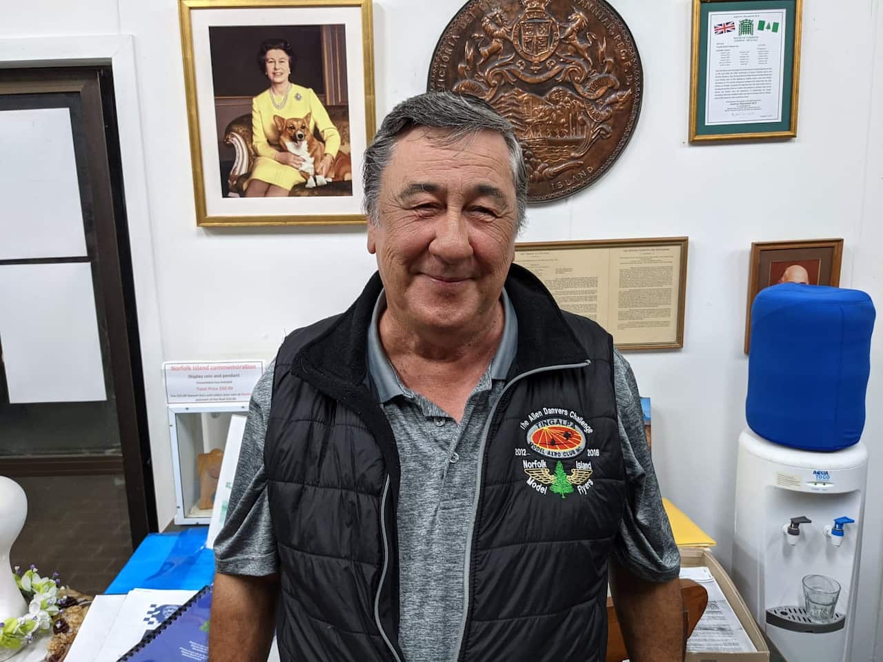 Residents on Norfolk Island warn their cultural identity could be wiped out if self-rule not returned