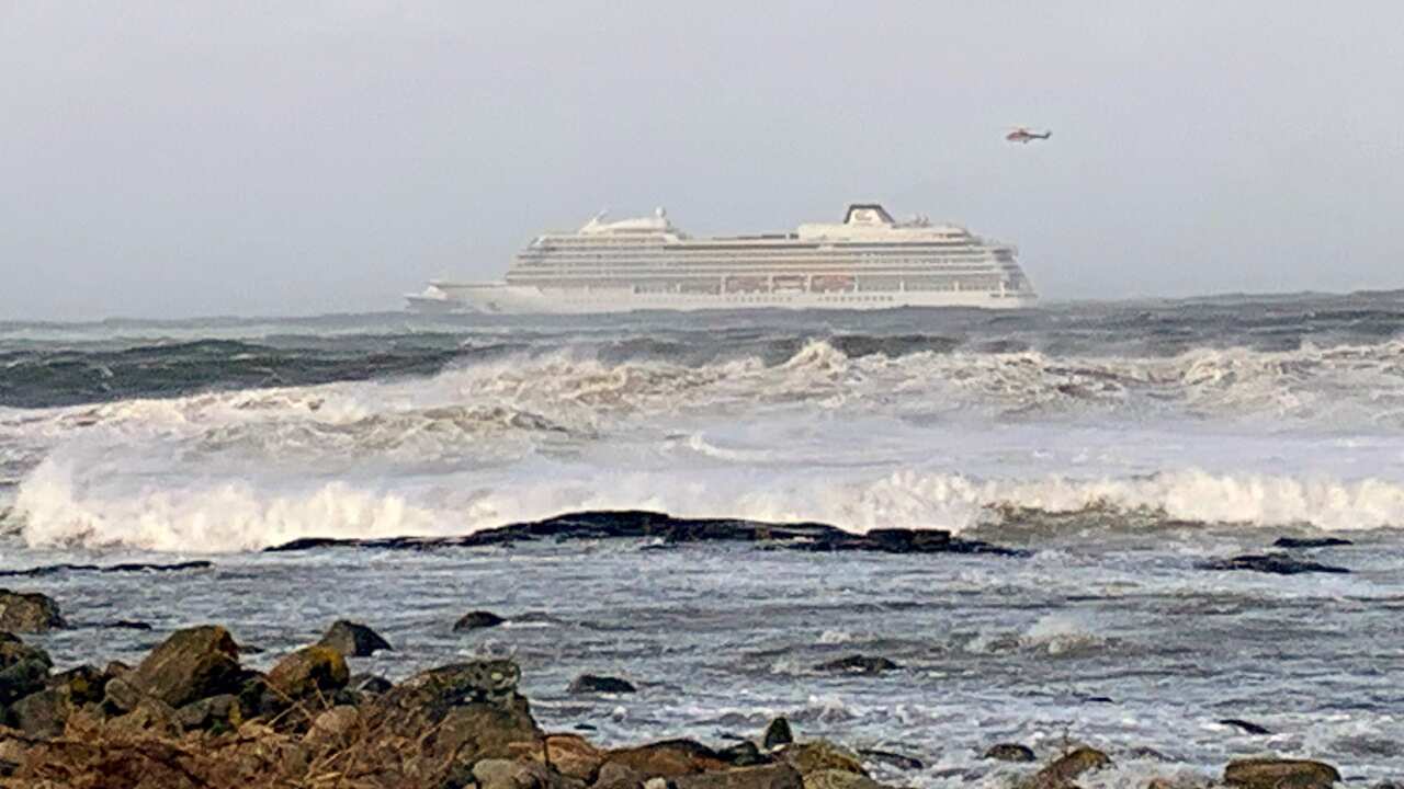Cruise ship Viking Sky experienced an engine failure in windy conditions off the west coast of Norway.