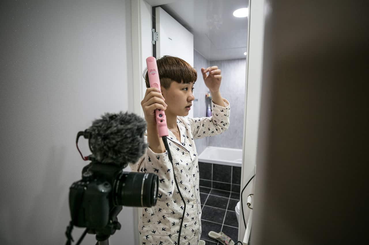 Before joining the anti-corset movement this year, Cha Ji-won sometimes spent $700 a month on makeup.