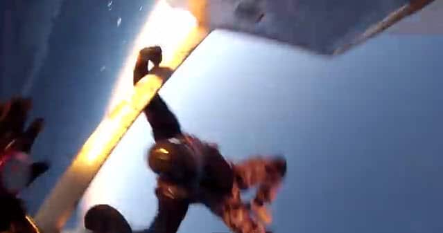 skydive_crash_hangingon.jpg