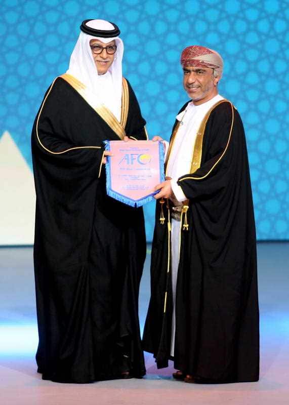 AFC President Shaikh Salman bin Ebrahim Al Khalifa (L) with the President of the Omani Football Federation Sheikh Salem Bin Saeed.