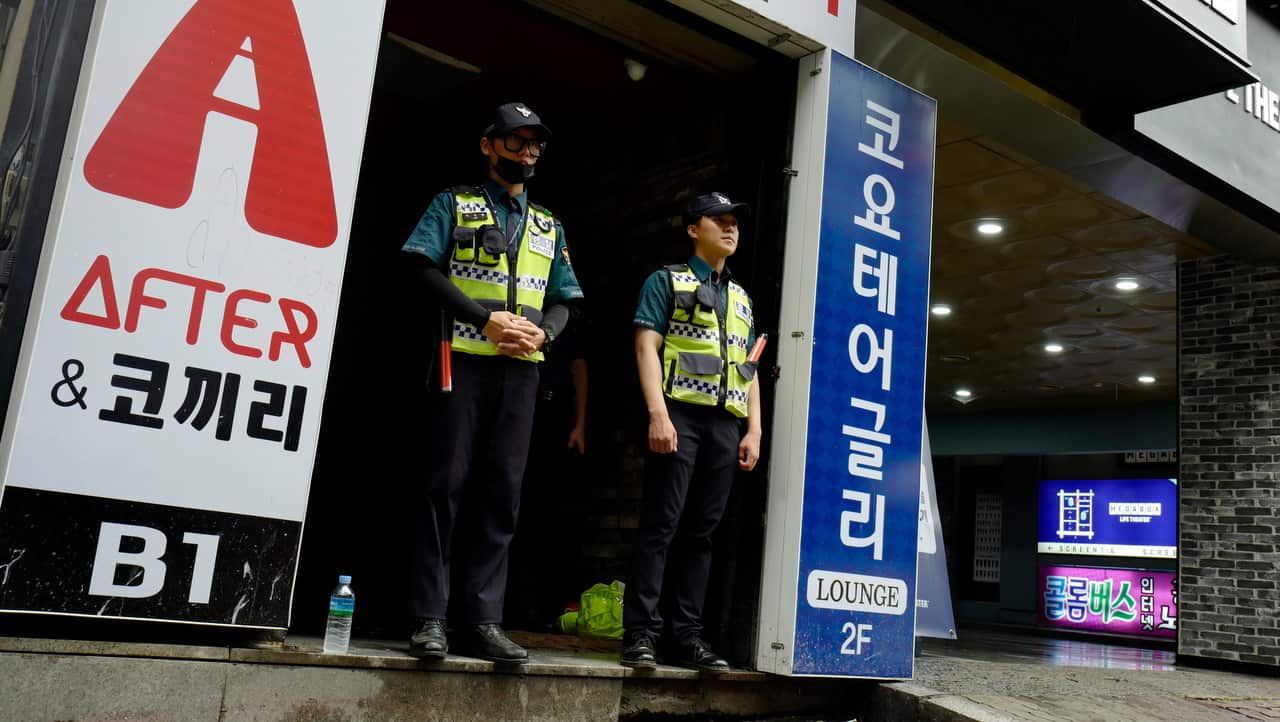 Two people are dead and 17 others injured after a balcony collapse in a South Korean nightclub, Yonhap news agency reports.