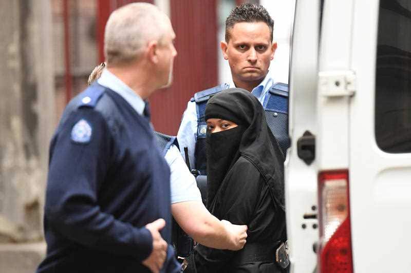 Crying, "Allahu akbar", Shoma plunged the knife with such force it embedded into Mr Singaravelu's neck and the knife tip snapped off.