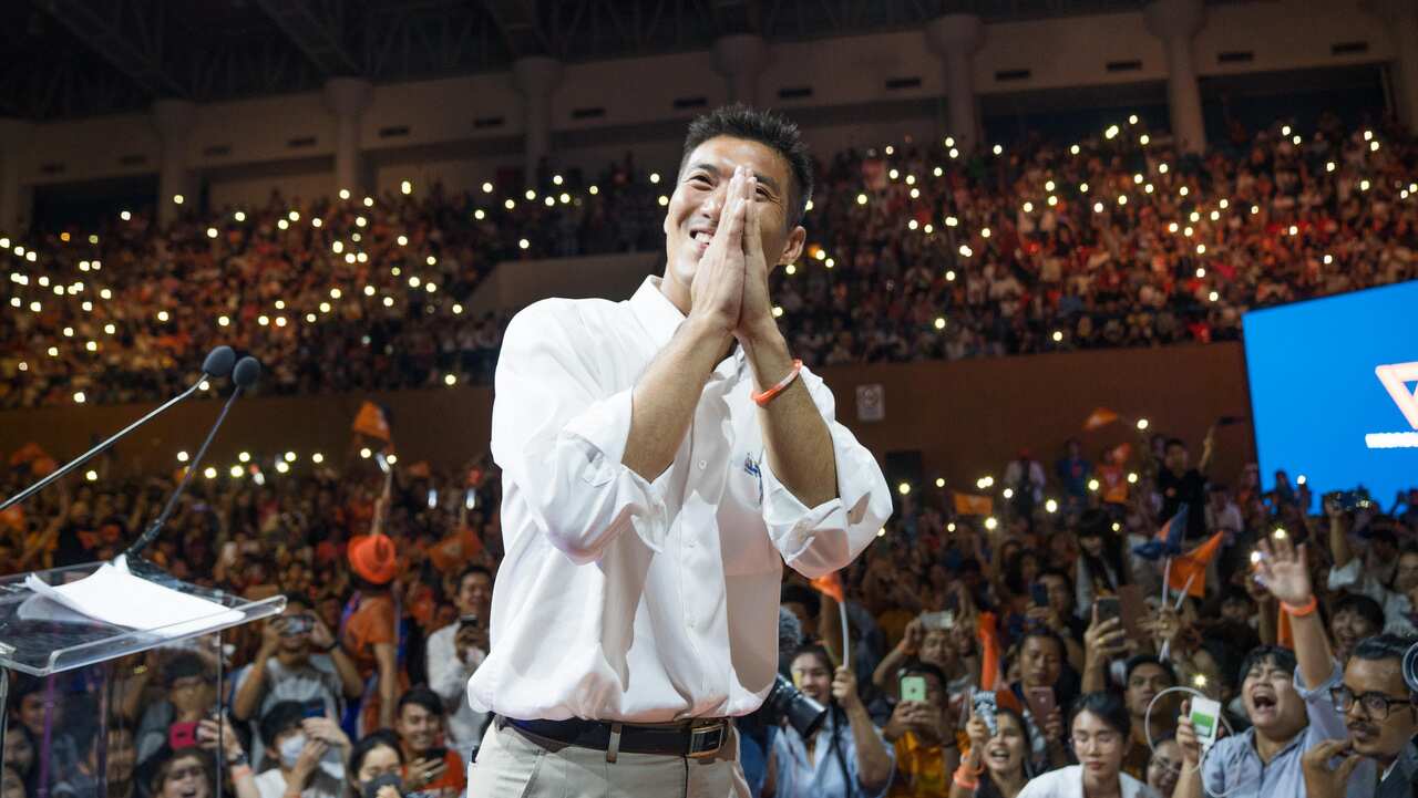 Future Forward Party leader Thanathorn Juangroongruangkit greets his supporters.
