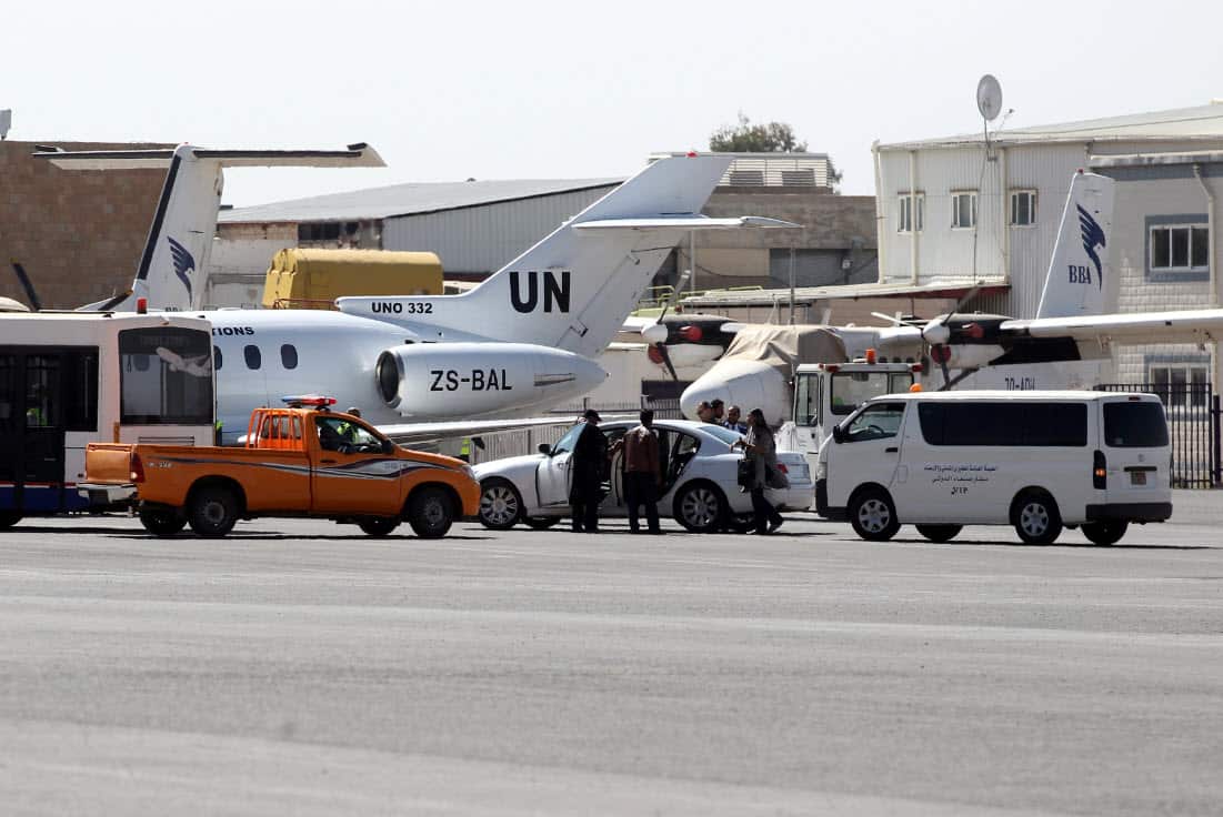 The head of a UN truce team tasked with monitoring a ceasefire in the port city of Hodeidah, and members of the team arrive at Sanaâa airport in Sanaâa, Yemen, 23 December 2018 (AAP)