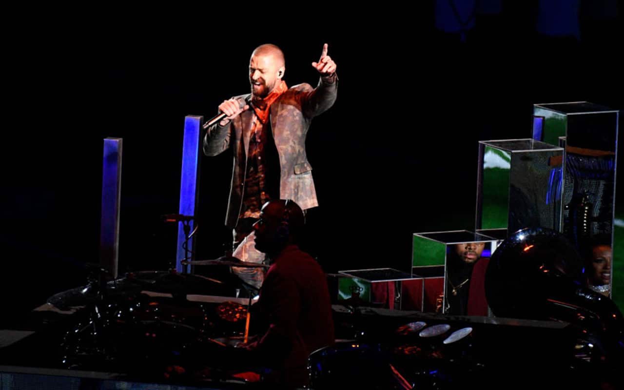 Justin Timberlake performs during the Pepsi Super Bowl LII Halftime Show at U.S. Bank Stadium on February 4, 2018 in Minneapolis, Minnesota.
