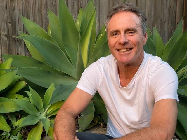 Dr Tom Denniss is developing a new system to generate electricity from waves.