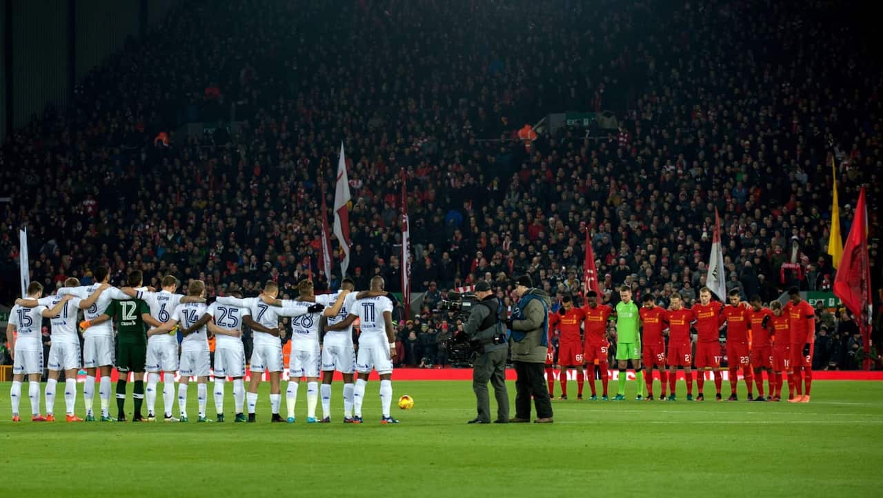 Both Liverpool and Leeds United players pay tribute to the Chapecoense players and staff who were killed in a plane crash in Columbia (AAP)