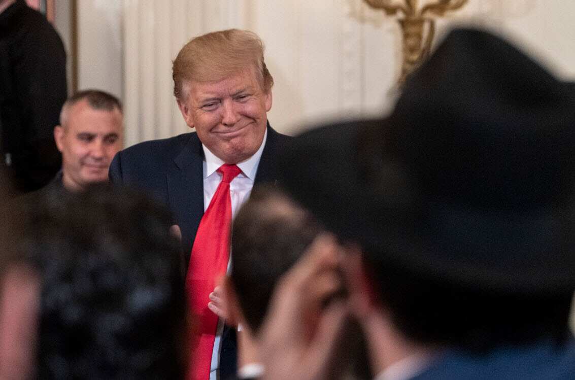 U.S. President Donald Trump participates in the 2019 Wounded Warrior Project Soldier Ride in the East Room of the White House April 18, 2019 in Washington, DC (AAP)