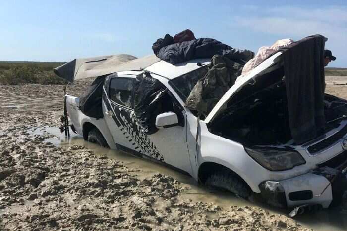 The bogged Ute north of Broome