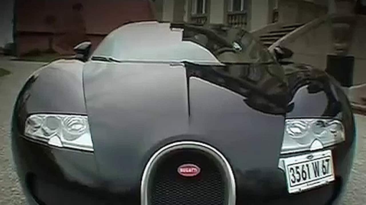 Bugatti Veyron.