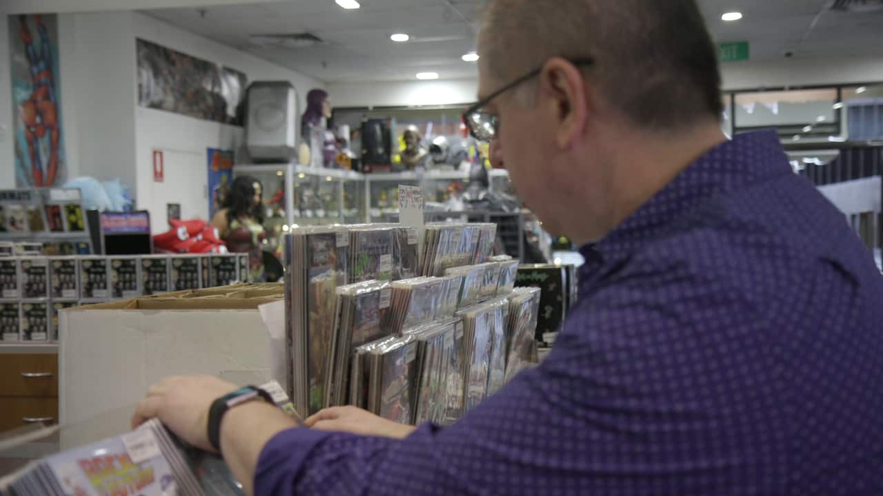 George's store won the Will Eisner Spirit of Comics Retail Award in 1996 for its service. 