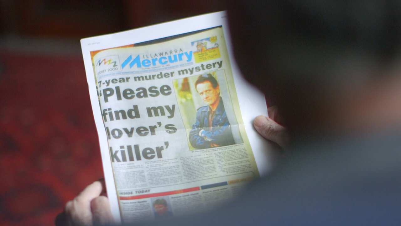 Wayne Davis with front page story about Bill Rooney's death