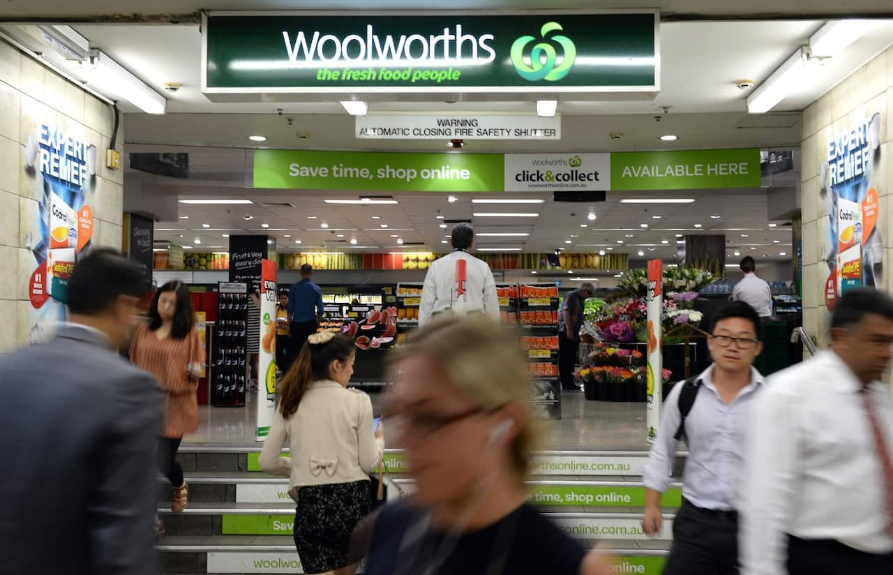 File image outside a Woolworths supermarket (AAP)