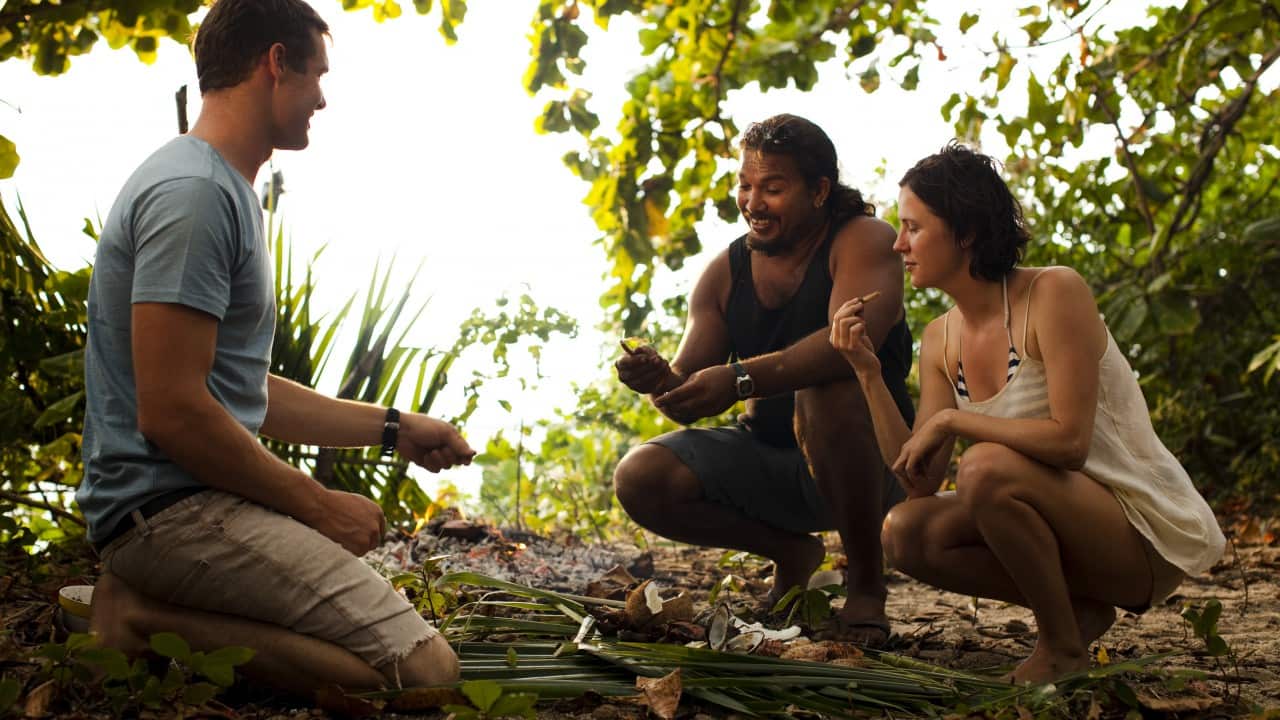 The Kubirri Warra brothers take guests on an exciting beach, mudflat and mangrove walk on Kuku Yalanji country