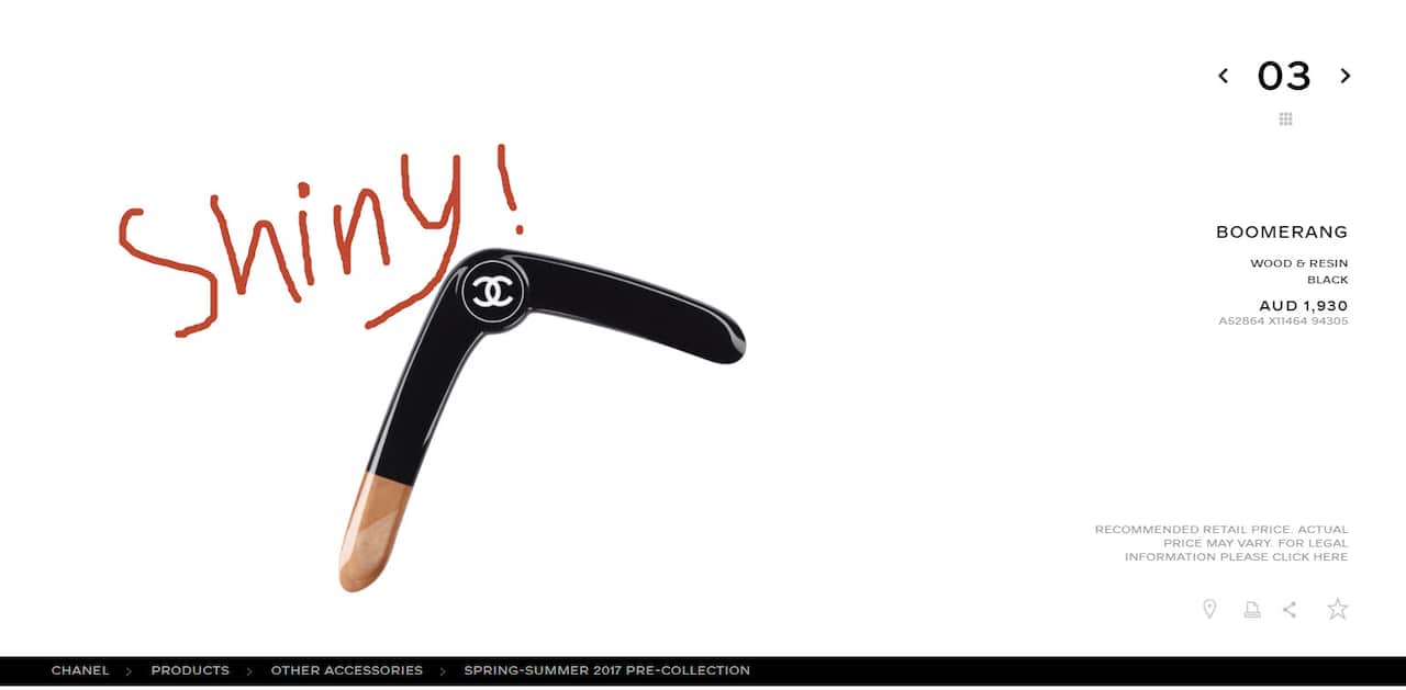Chanel boomerang