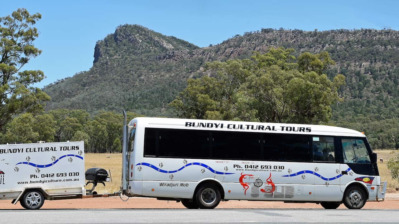 Bundyi Cultural tours bus touring Wiradjuri country