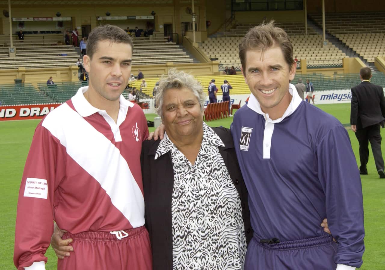 Adelaide, March 21, 2003.  (L-R) Matthew Bradley, Mrs Faith Thomas and Justin Langer before the start of the Day/Night  match between Prime Minister's X1 v ATSIC Chairmans X1 played at the Adelaide Oval.  (AAP Image/Tom Miletic) NO ARCHIVING