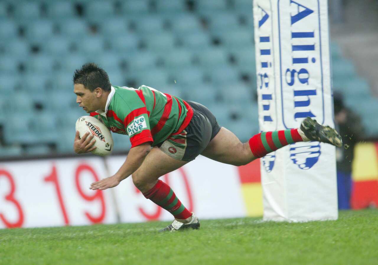 Owen Craigie goes in to score a try during the NRL Rugby League, Telstra Cup Round 18, Rabbitohs v Panthers match at Aussie Stadium.  (AAP image/ Colin Whelan/Action Photographics) NO ARCHIVING, EDITORIAL USE ONLY