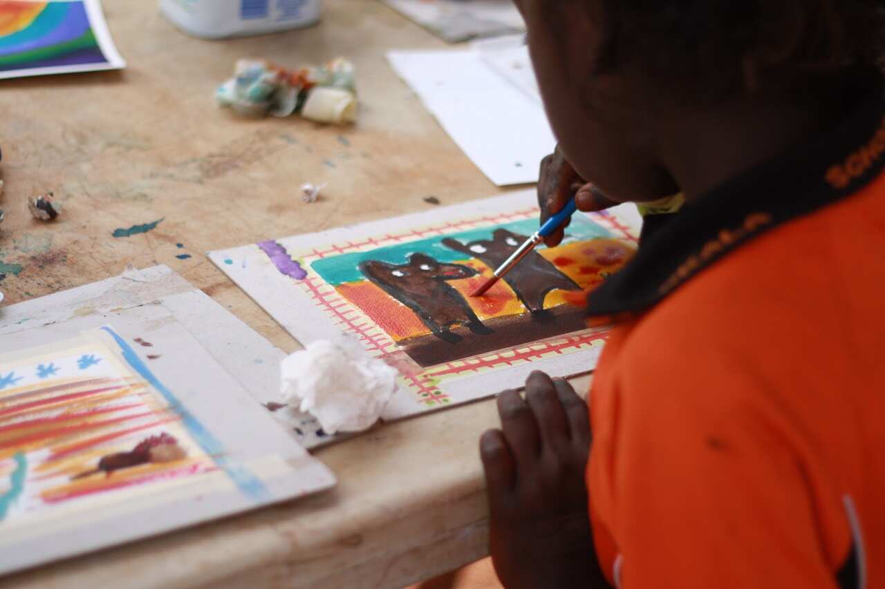 child painting