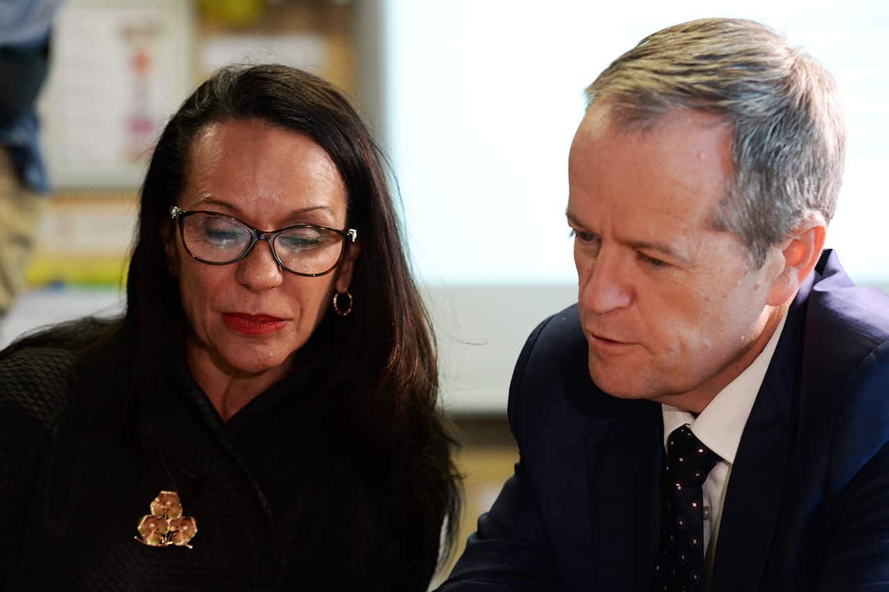 Leader of the Opposition Bill Shorten and Labor Candidate for Barton Linda Burney visit St Mary's Star of the Sea Primary School as part of the 2016 election campaign in Sydney, Friday, June 10, 2016. (AAP Image/Mick Tsikas) NO ARCHIVING