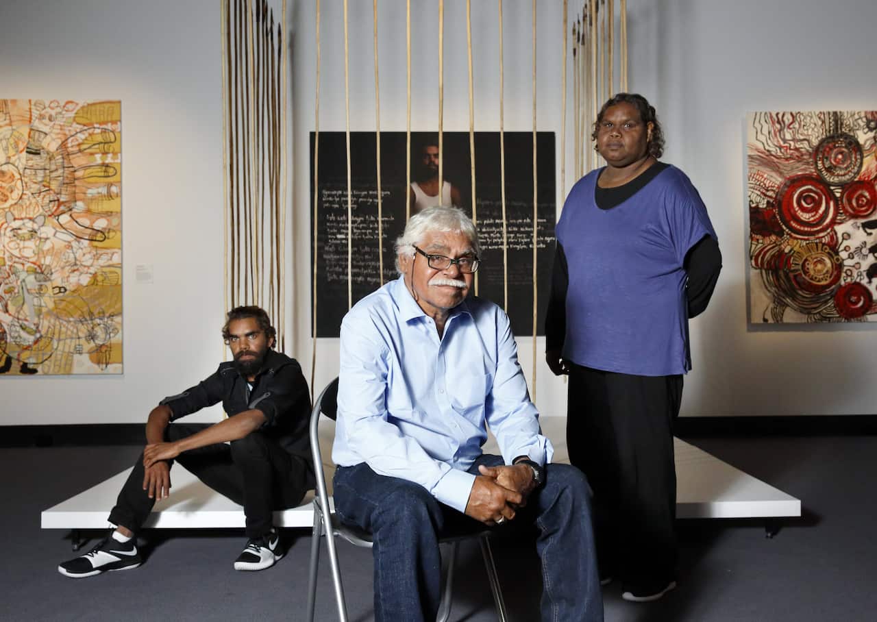 Kulata Tjuta - Wati kulunypa tjukurpa (Many spears - Young fella story)