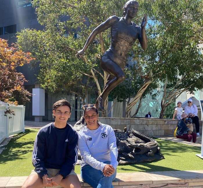 Nova Peris Melbourne Statue