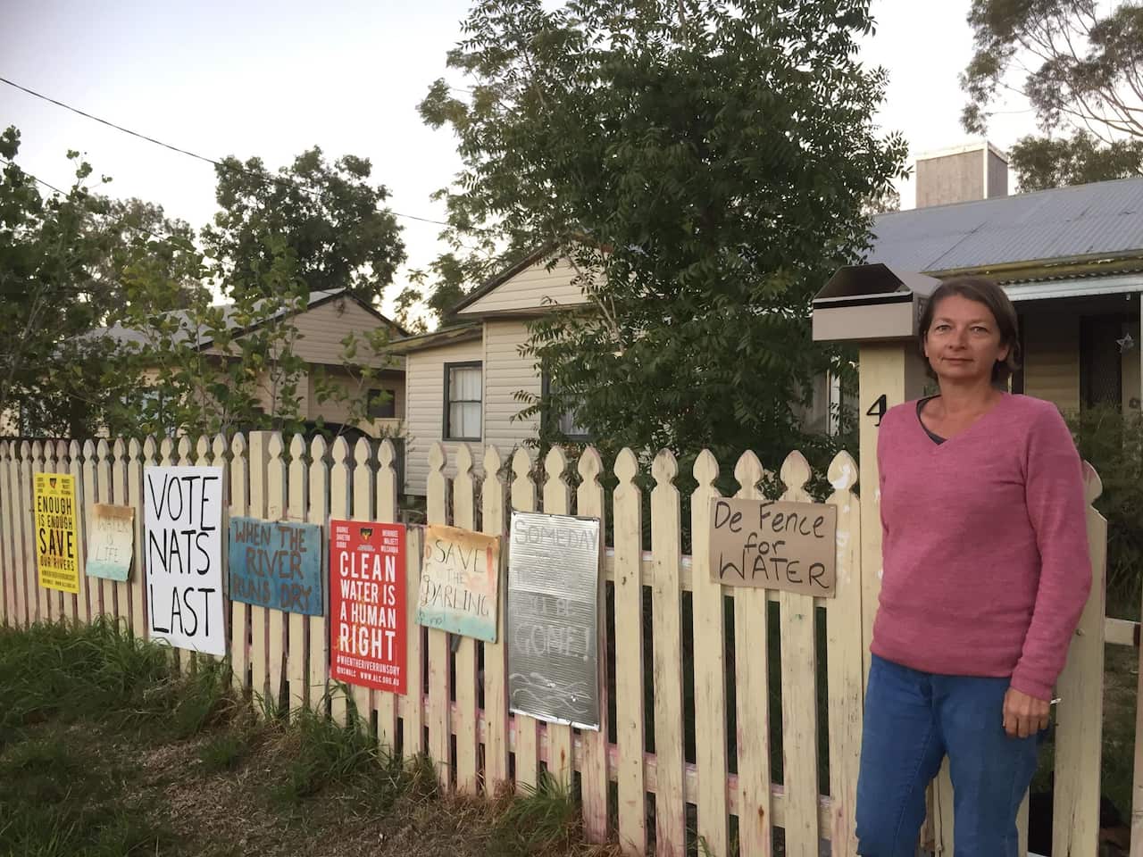 Mother says she is coming up in rashes from bathing in bore water. 