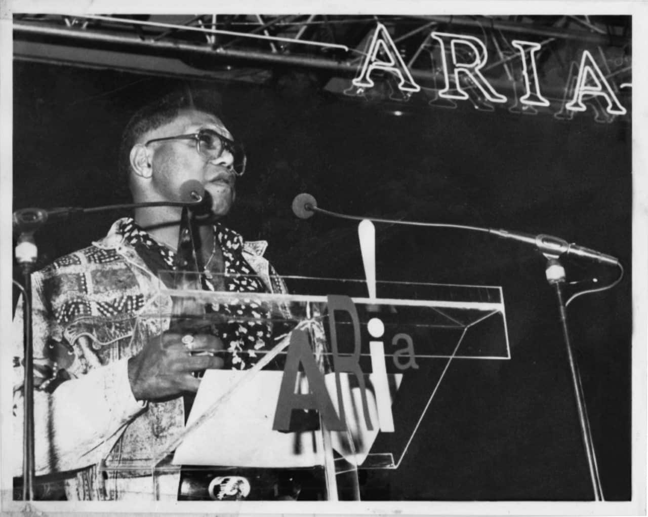 Archie Roach accepting his first ARIA in 1991 for his debut album, Charcoal Lane.