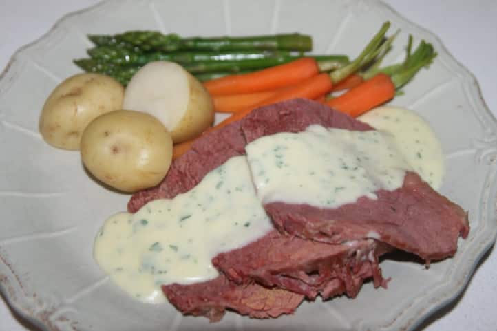 Corned Beef with white sauce and vegetables 